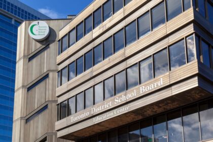 tdsb-to-lay-off-over-200-admin-workers,-eliminate-vacant-roles
