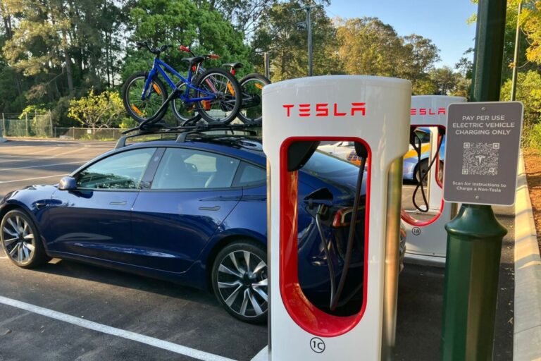 australia-winds-back-ev-tax-breaks-amid-$12.3-billion-net-zero-pledge