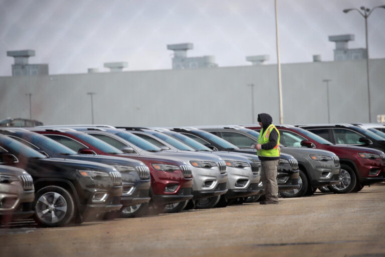 more-than-20,000-jeep-suvs-recalled-in-canada-over-safety-issue