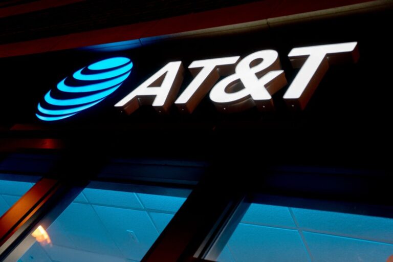 big-three-wireless-carriers-join-forces-to-improve-access-to-satellite-cell-service