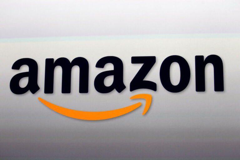 consumers-sue-amazon-for-not-refunding-trump-tariff-costs