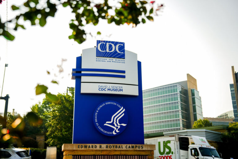 american-has-contracted-ebola:-cdc