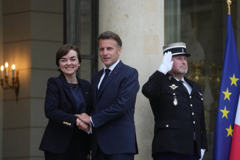 quebec-premier-frechette,-french-president-macron-discuss-opportunities-in-paris