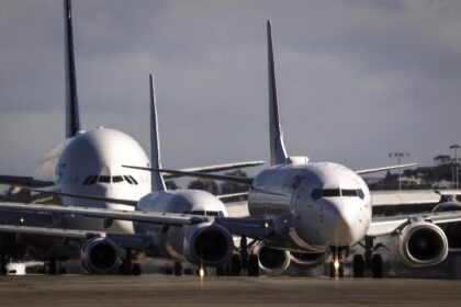 proposed-new-low-cost-aussie-airline-could-face-squeeze-from-giants:-analyst