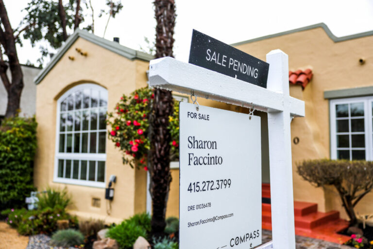 us-pending-home-sales-rise-for-3rd-straight-month-in-april:-nar