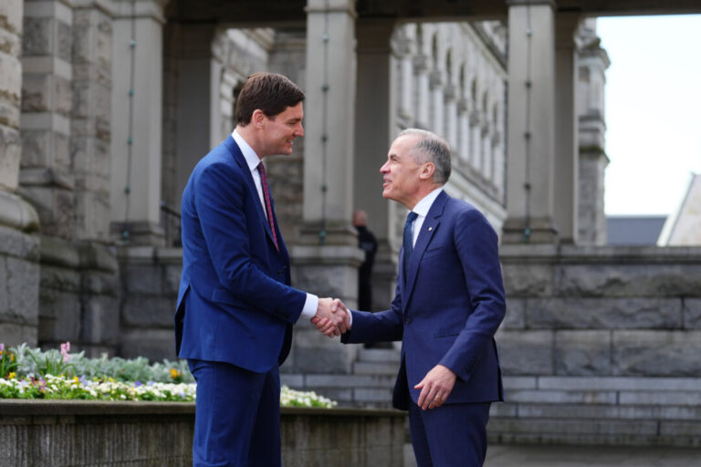 carney-details-ab-bc-oil-pipeline-conditions-as-he-meets-eby