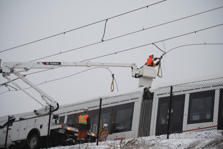 feds-working-with-city-of-ottawa-to-ease-public-service-transit-woes:-memo