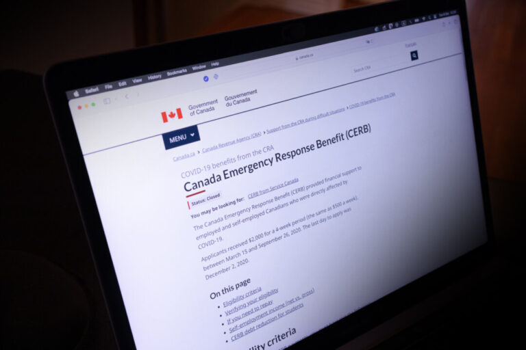 8-people-charged-in-‘sophisticated’-cra-identity-and-cyber-fraud-scheme:-rcmp