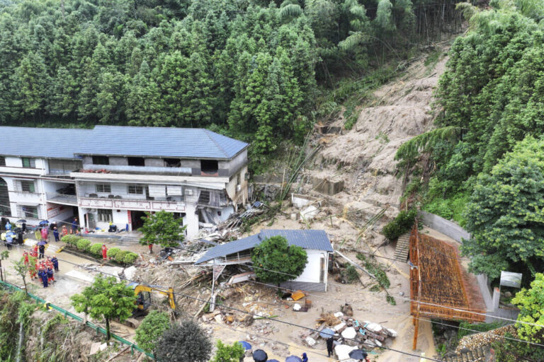 floods-in-china’s-hunan-kill-at-least-6-as-residents-say-losses-exceed-official-toll