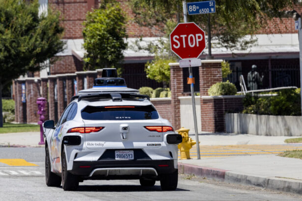 waymo-halts-freeway-service-in-4-cities-to-implement-improvements