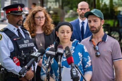 toronto-police-share-updated-photo,-new-website-in-search-for-missing-teen-girl