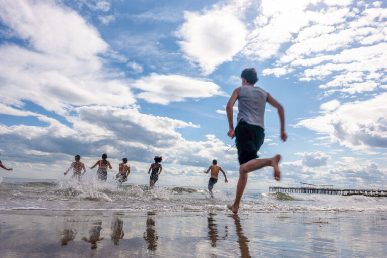 teen-labor-market-faces-record‑low-summer-hiring