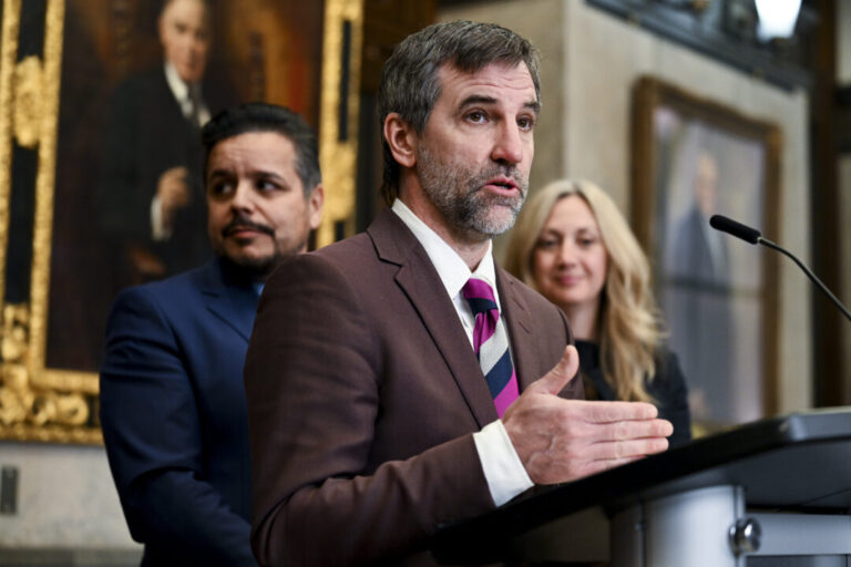 liberal-mp-guilbeault-to-resign:-reports