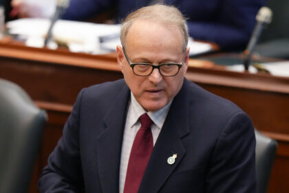 solicitor-general-to-review-toronto-police-request-to-withhold-pay-from-suspended-officers