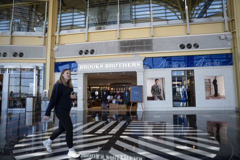 us-gdp-growth-revised-lower-to-1.6-percent-in-1st-quarter