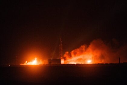 blue-origin-rocket-explodes-on-launch-pad-during-engine-test