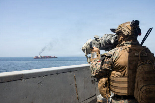 us-navy-warns-of-‘dangerous-military-activities’-in-strait-of-hormuz