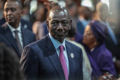 kenyan-president-defends-us-ebola-quarantine-center-after-protests