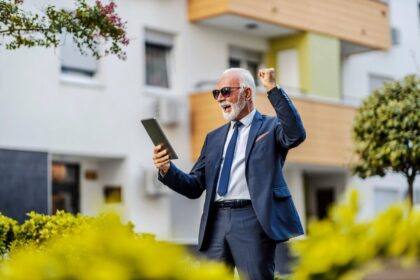 why-you-should-still-invest-in-stocks-in-retirement
