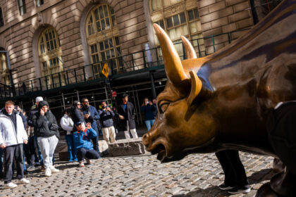 record-highs,-ai-mania,-and-the-fear-nobody-wants-to-discuss