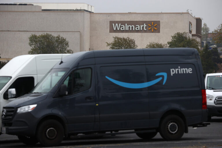 amazon-unseats-walmart-to-take-top-spot-on-fortune-500-list