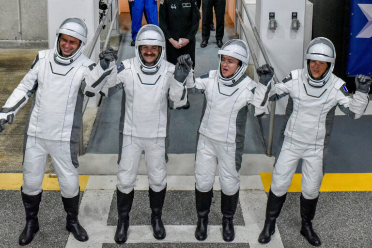 nasa-reverses-evacuation-alert-order-for-astronauts-aboard-space-station