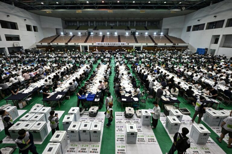 south-korean-president-orders-probe-into-local-election-ballot-shortages