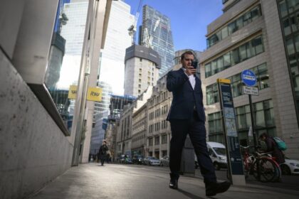 uk-regulator-tightens-rules-to-avert-future-cash-crunch