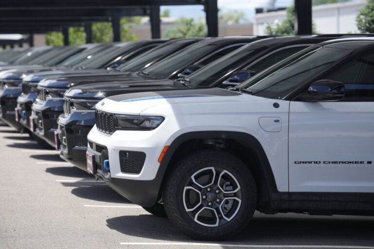 airbag-defects-lead-fiat-chrysler-and-honda-to-recall-thousands-of-vehicles
