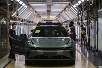 auto-group-calls-on-feds-to-scrap-chinese-ev-deal,-says-no-canadian-auto-sector-without-us