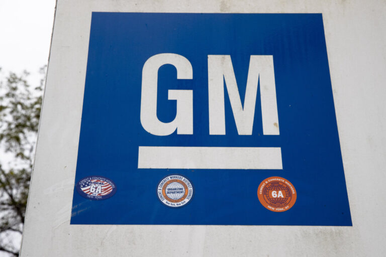gm-follows-tesla,-ford-into-large-scale-battery-storage-manufacturing-space