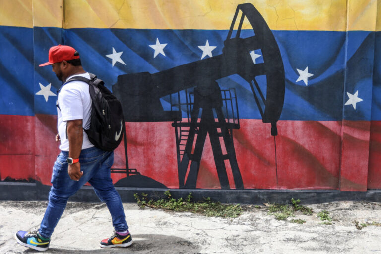 iran-oil-output-plunges-in-may-while-venezuela-climbs,-opec-says