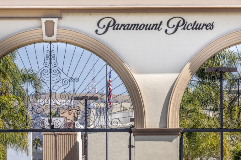 doj-closes-investigation-into-paramount’s-acquisition-of-warner-bros.,-opening-door-for-merger
