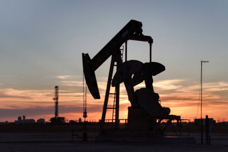 oil-falls-to-3-month-low-as-markets-await-details-of-us–iran-peace-deal
