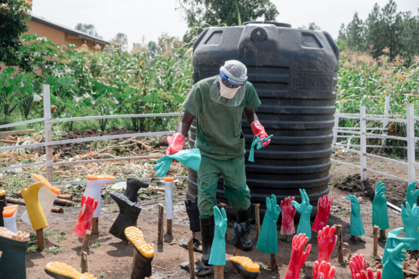 american-doctor-who-had-ebola-returns-to-us