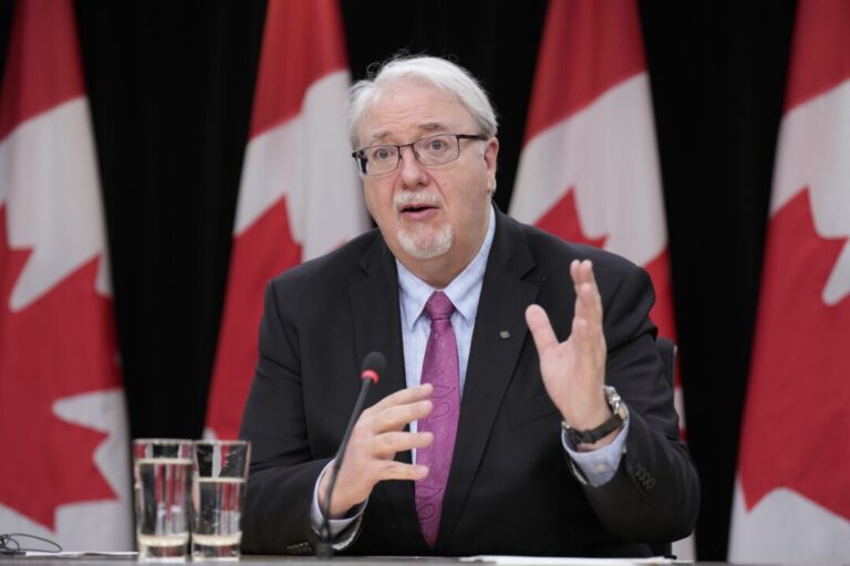 tax-watchdog-calls-for-automation,-simplified-filing-in-response-to-growing-cra-complaints