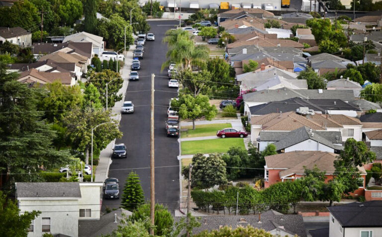 us-median-home-price-could-hit-$1-million-by-2050:-nar-economist