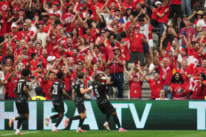 ‘our-level-is-going-up!’-fans-celebrate-canada’s-first-world-cup-win-after-6–0-defeat-of-qatar