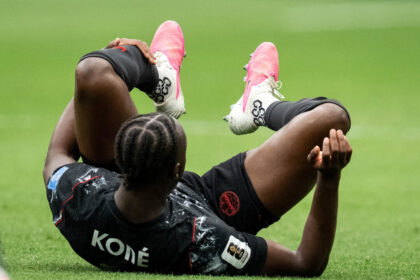 canada-midfielder-ismael-kone-undergoes-surgery-to-repair-broken-leg-at-world-cup