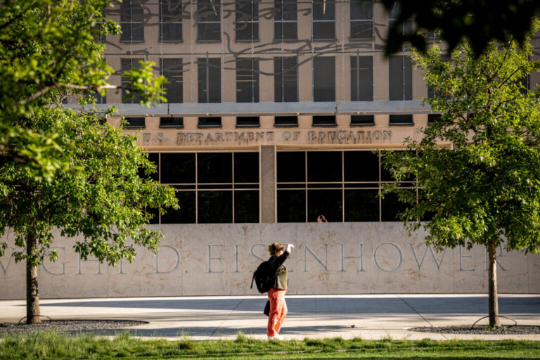 education-department-to-temporarily-reduce-student-loan-interest-rate