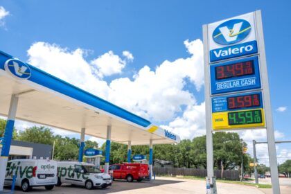 us-energy-secretary-forecasts-oil,-gas-prices-to-drop-as-strait-traffic-‘back-to-normal’