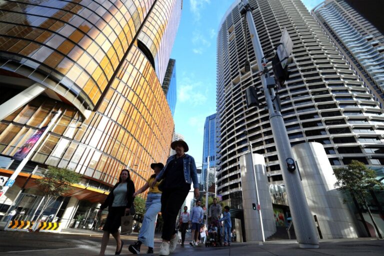 australian-businesses-weighed-down-by-150,000-new-rules,-restrictions-since-2003:-report