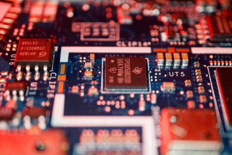 dutch-minister-pushes-back-against-us-china-chip-export-bill