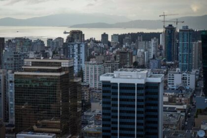 ‘canadian-firms-are-heavily-engaged-in-social-engineering’:-study-tracks-dei-training-in-corporate-canada