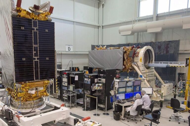mda-space-signs-new-satellite-contract-with-canadian-space-agency