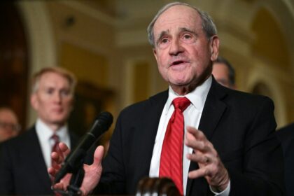 senator-criticizes-ccp-for-engaging-in-‘hostage-diplomacy’-over-detention-of-american-scholar