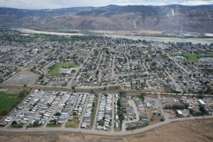 kamloops-rcmp-seeking-man-who-swam-away-from-scene-of-atm-robbery