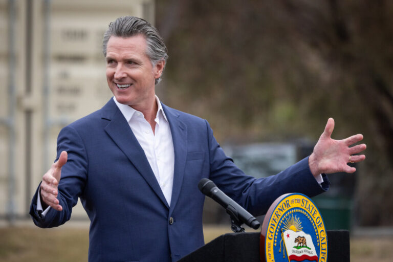 after-opposing-california-billionaires’-tax,-newsom-calls-for-federal-billionaires’-tax