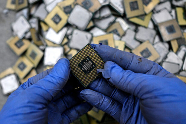 australia-will-struggle-to-develop-all-31-of-its-critical-mineral-reserves,-inquiry-told