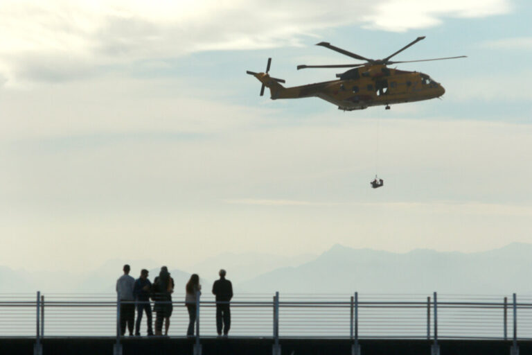 rescue-officials-suspend-search-for-six-after-charter-boat-sinks-off-bc